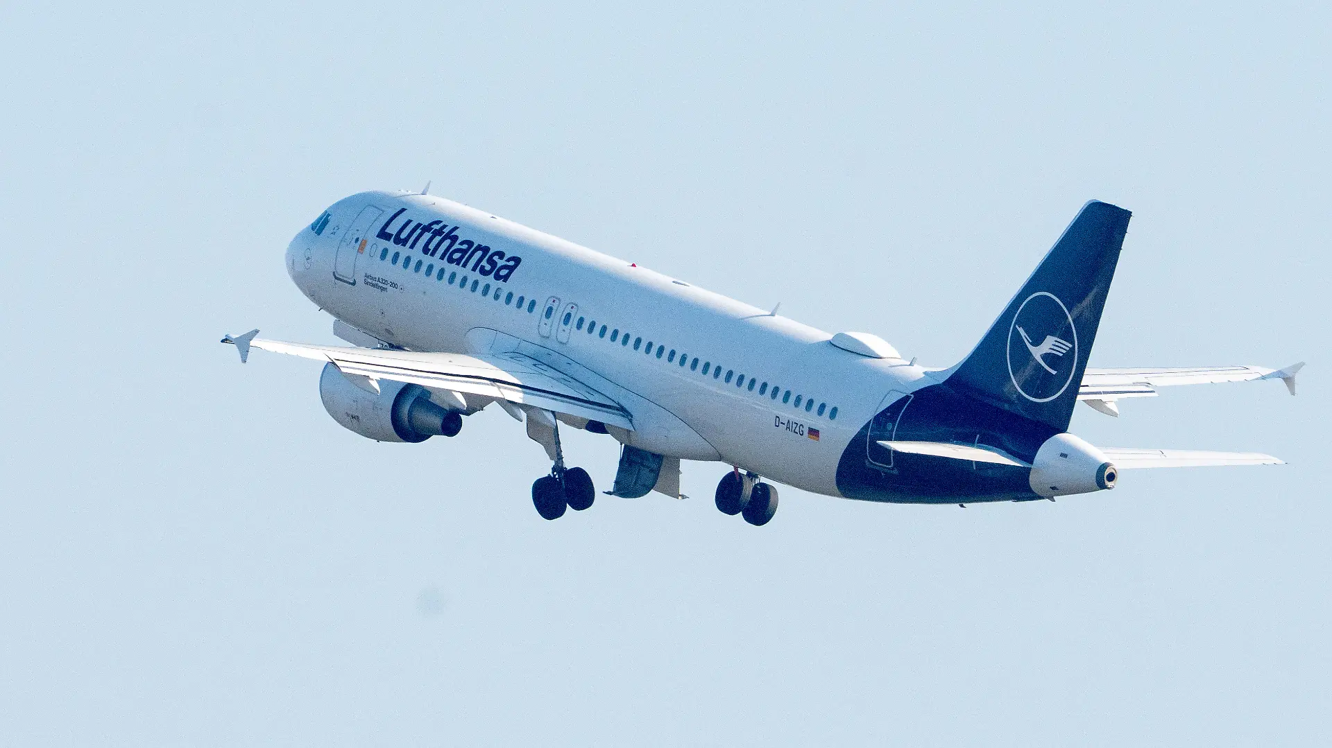 Ein Airbus A320-200 der Deutschen Lufthansa (Symbolfoto)
