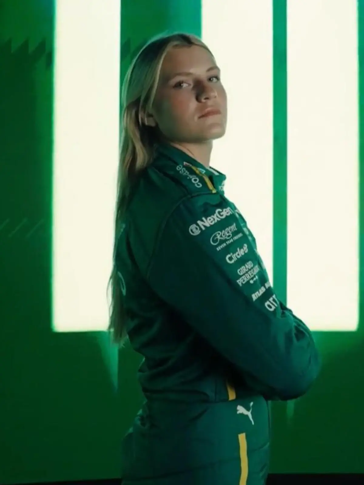 Bild zu: "Mit 17 in die Formel 1! Aston Martin schnappt sich Kölner Talent Mathilda Paatz"