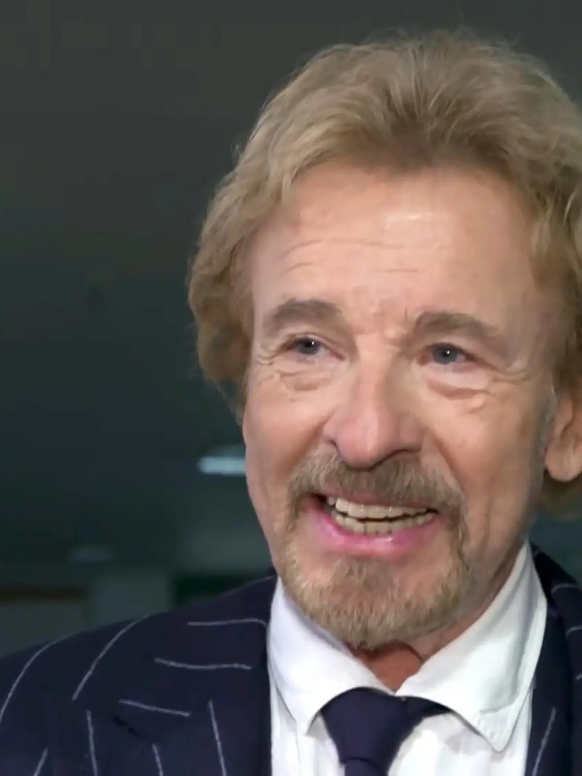 Bild zu: "Thomas Gottschalk hat Krebs! Entertainer kämpft gegen bösartigen Tumor"