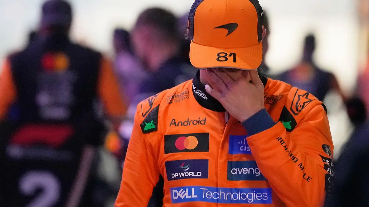 Das-gro-e-McLaren-Flattern-vor-Chucky-Verstappen