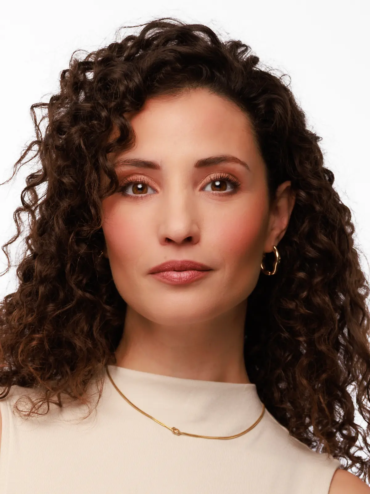 Nadine Menz spielt bei „Unter uns” die Rolle Naomi Schönfeld