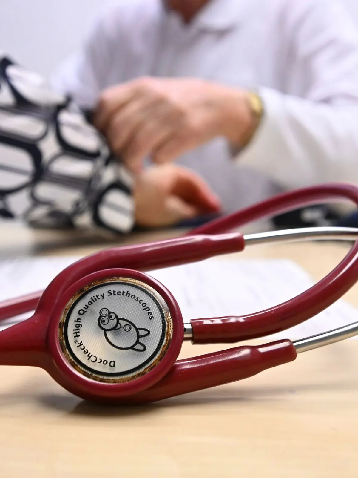 Bild zu: "Hier landet das Geld der Krankenkassen"