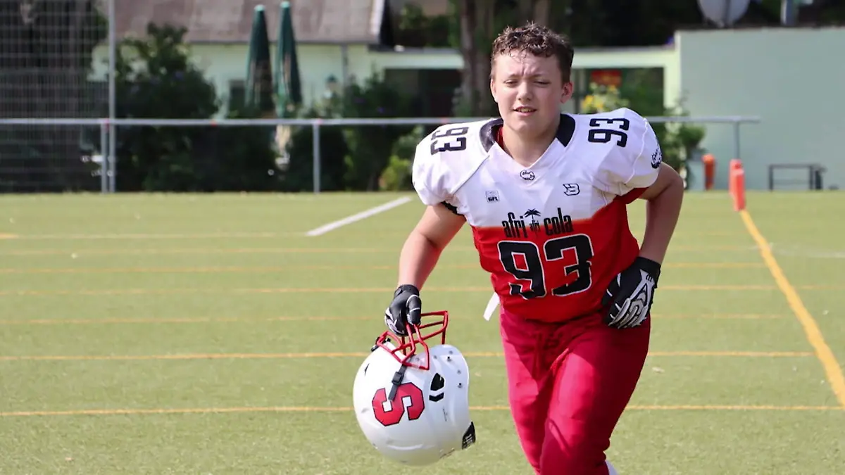 Dank der Hilfe von RTL! Jason war todkrank (17) – jetzt kann er wieder Football spielen Nach Aufruf bei NFL-Event