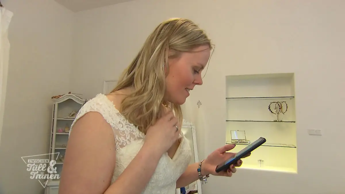 Jetzt ist Carolin kurzzeitig irritiert Mama meint: "Meins wär's nicht"