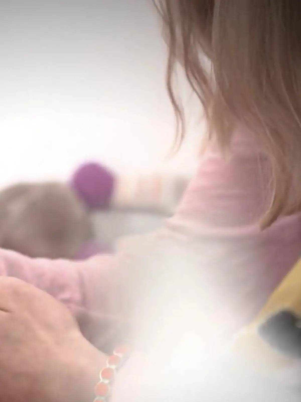 Bild zu: "Taschengeld-Zahlung gegen Sex! Elise erlebte Horror"