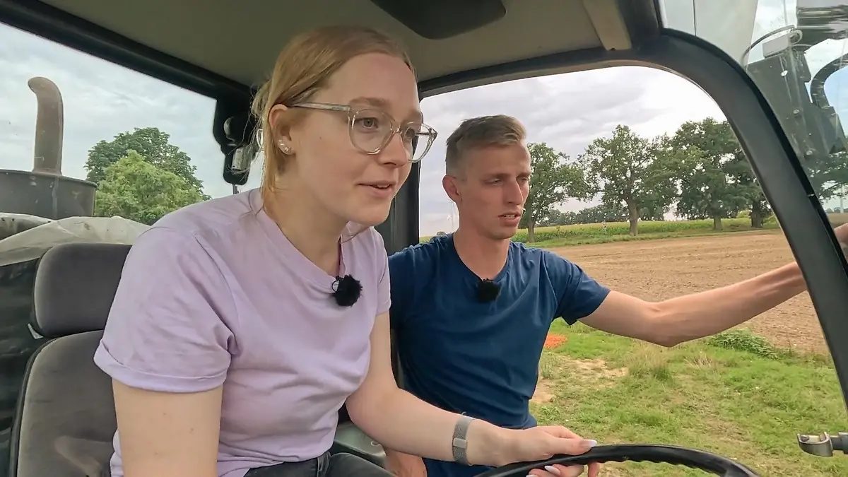Pauline lernt Radlader fahren Männerspielzeug
