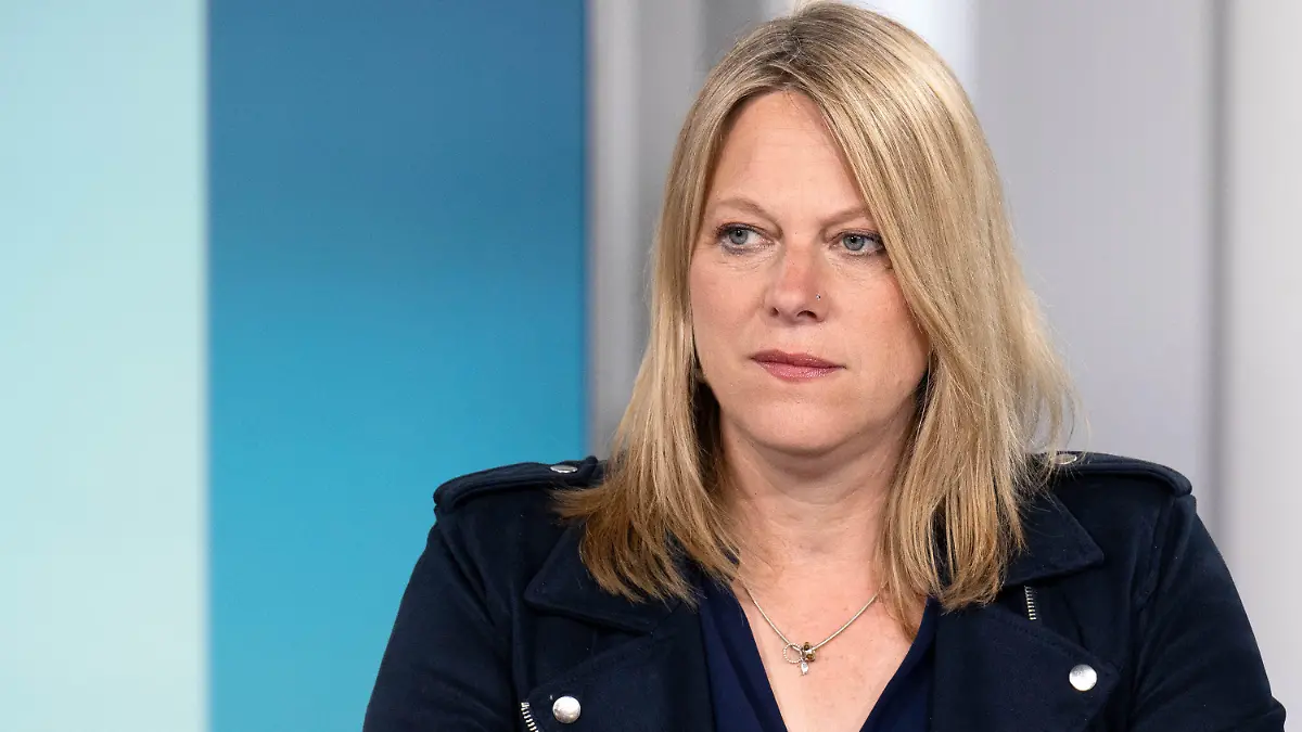 14.05.2023, Bremen: Maike Schaefer, Spitzenkandidatin von Bündnis 90/Die Grünen in Bremen und Andreas Bovenschulte, Spitzenkandidat der SPD in Bremen, steht nach der Wahl in einem Fernsehstudio nebeneinander. Im Land Bremen haben am Sonntag die 21. Wahl zur Bremischen Bürgerschaft sowie Kommunalwahlen in Bremen und Bremerhaven stattgefunden Foto: Sina Schuldt/dpa +++ dpa-Bildfunk +++