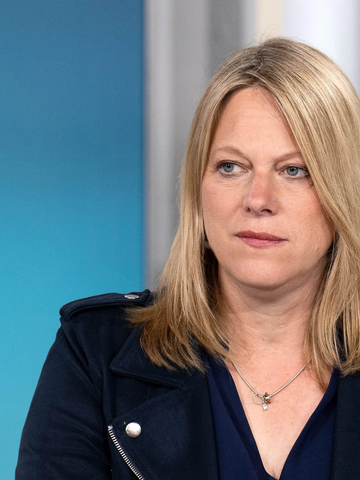 14.05.2023, Bremen: Maike Schaefer, Spitzenkandidatin von Bündnis 90/Die Grünen in Bremen und Andreas Bovenschulte, Spitzenkandidat der SPD in Bremen, steht nach der Wahl in einem Fernsehstudio nebeneinander. Im Land Bremen haben am Sonntag die 21. Wahl zur Bremischen Bürgerschaft sowie Kommunalwahlen in Bremen und Bremerhaven stattgefunden Foto: Sina Schuldt/dpa +++ dpa-Bildfunk +++