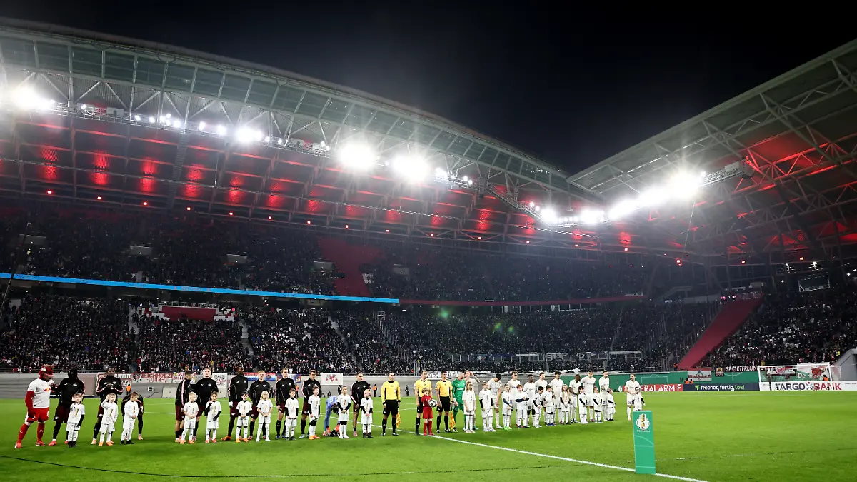 DFB Cup - Round of 16 - RB Leipzig v 1. FC Magdeburg