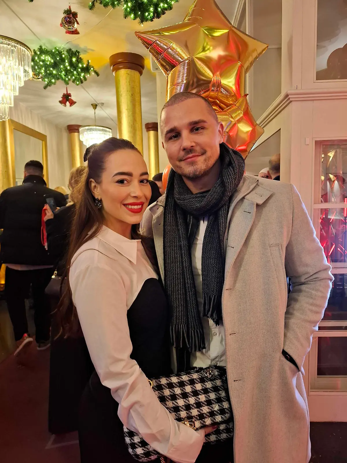 Bild zu: "Love-Island-VIP-Star liebt Ex-Bachelors-Kandidatin!"