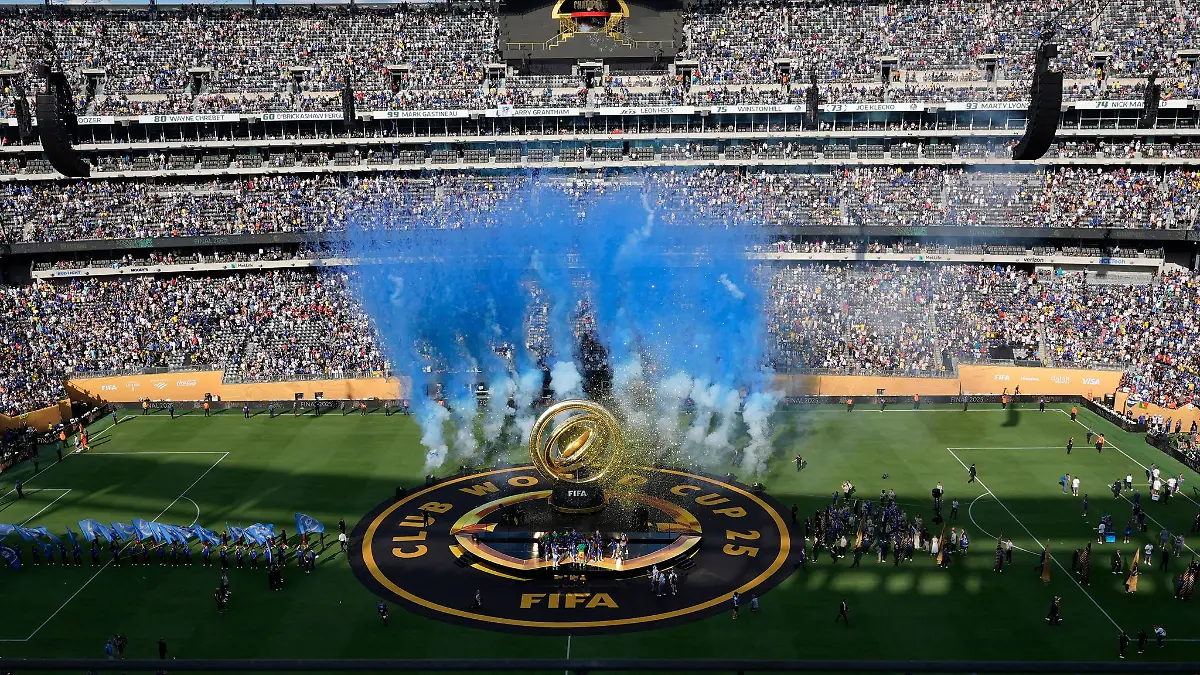 Tickets-Visum-TV-Was-Fans-zur-Fu-ball-WM-wissen-m-ssen