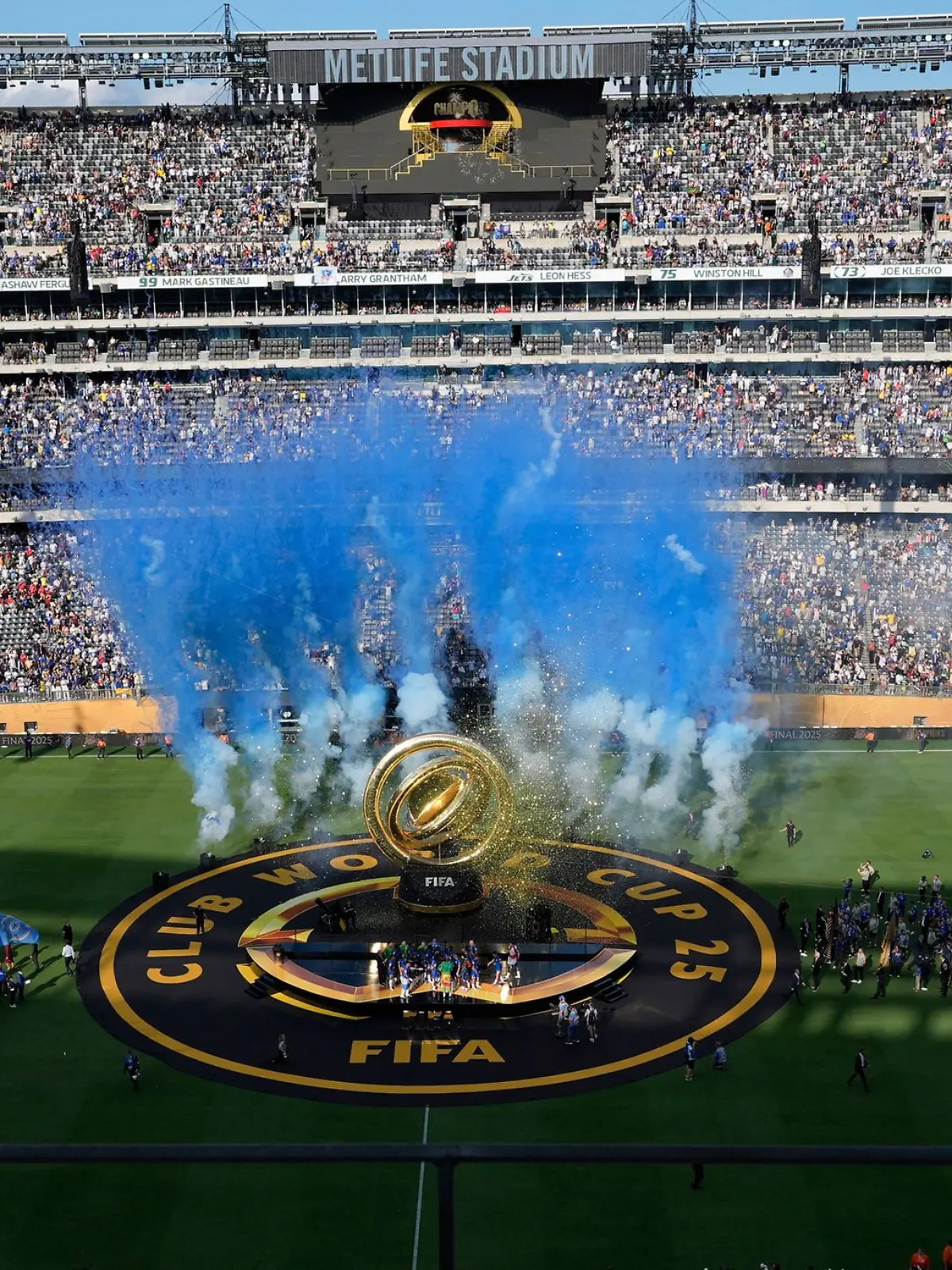 Bild zu: "Tickets, Visum, TV: Was Fans zur Fußball-WM wissen müssen"