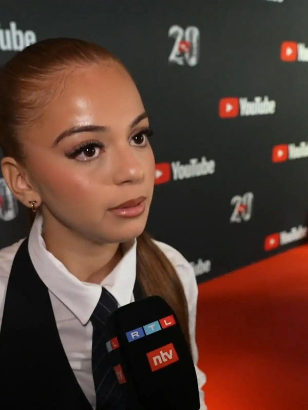 Bild zu: "Zah1de – der Superstar, der noch zur Schule geht"