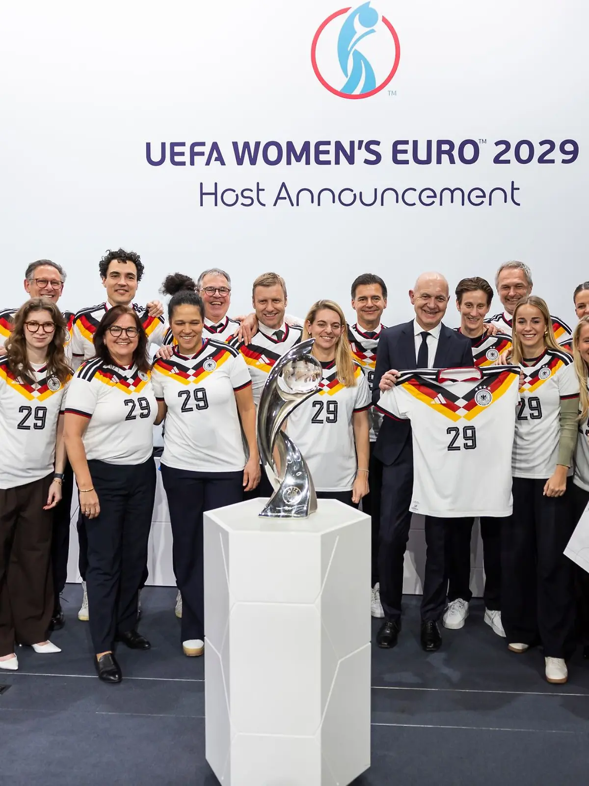 Bild zu: "«Gänsehautmoment»: EM 2029 in Deutschland"