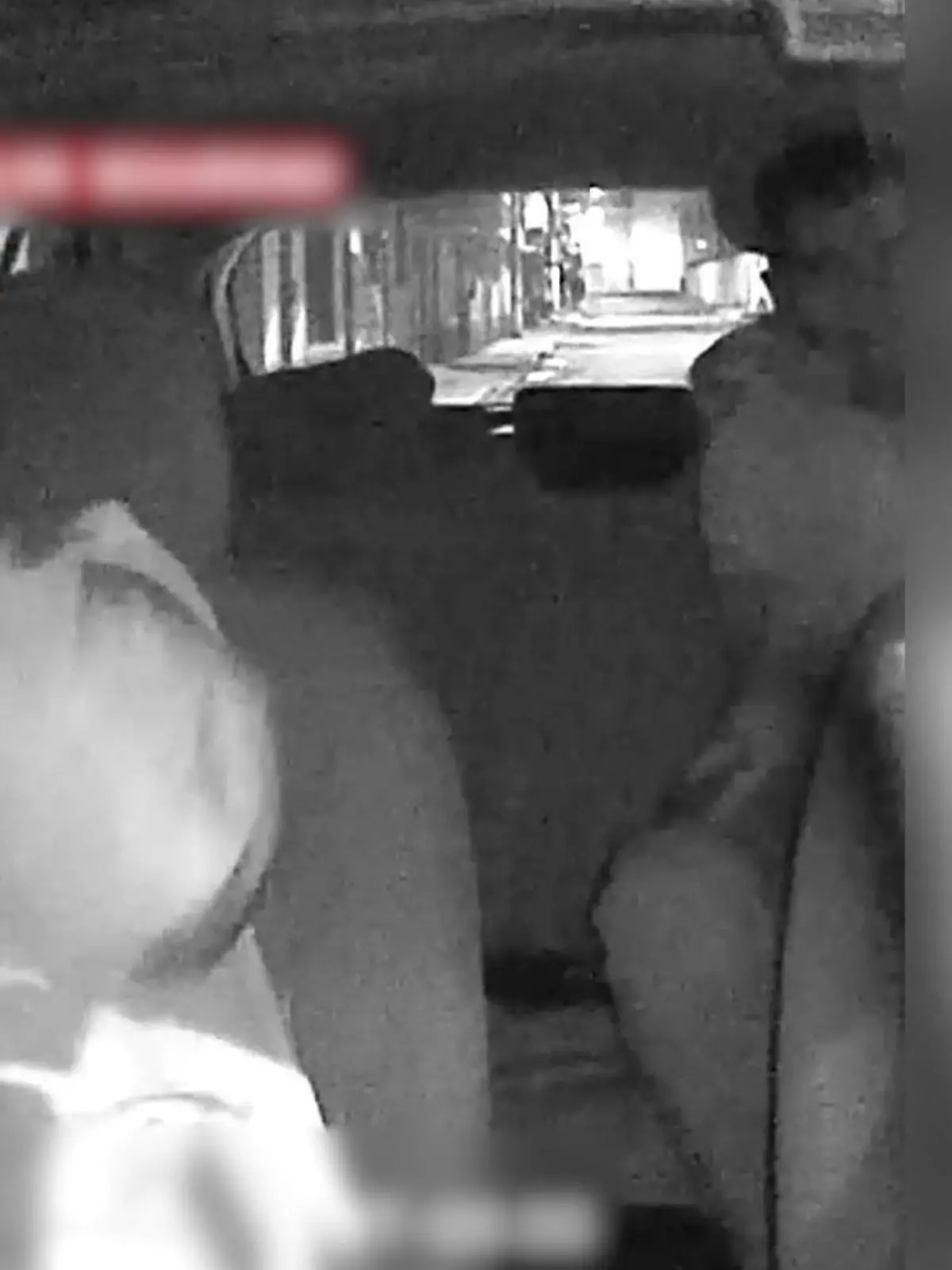 Bild zu: "Schüsse im Taxi! Fahrer überlebt Mordversuch – und fährt weiter"