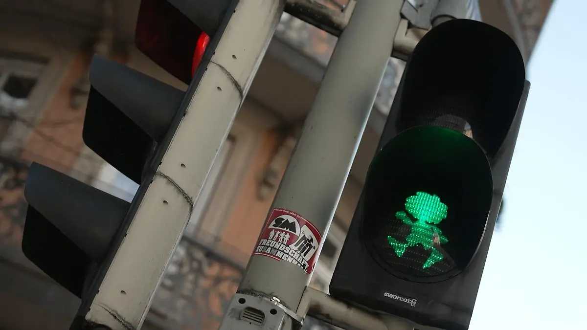 In München gibt es den kleinen Kobold sogar als Ampel-Figur. 