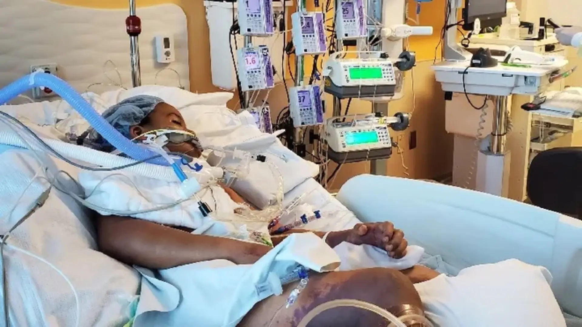 Kaden kämpft nach einer Grippe im Krankenhaus um sein Leben.