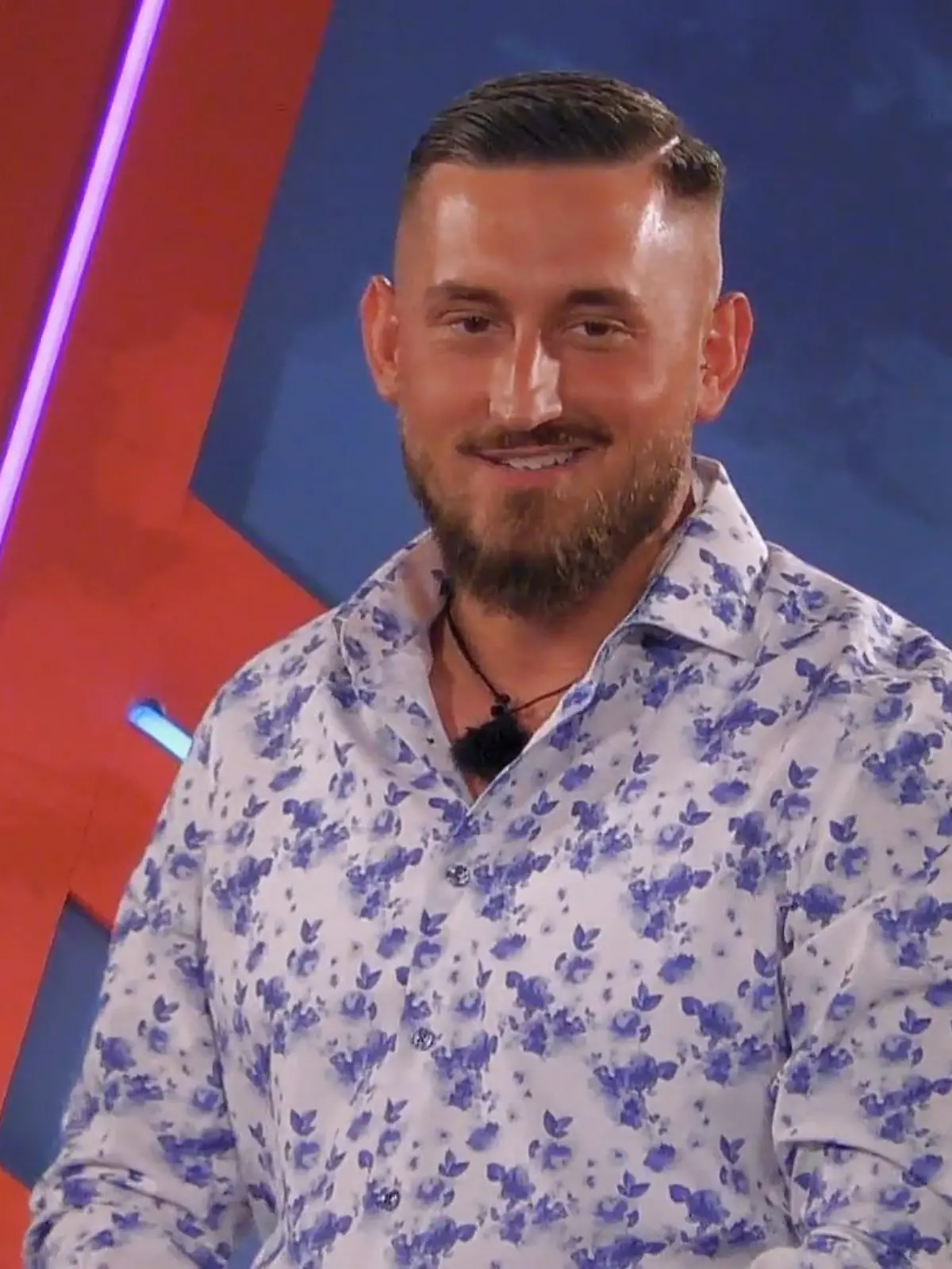 Bild zu: "Riesen-Verwirrung bei „Make Love, Fake Love“ – ist das etwa Mike Heiter? "