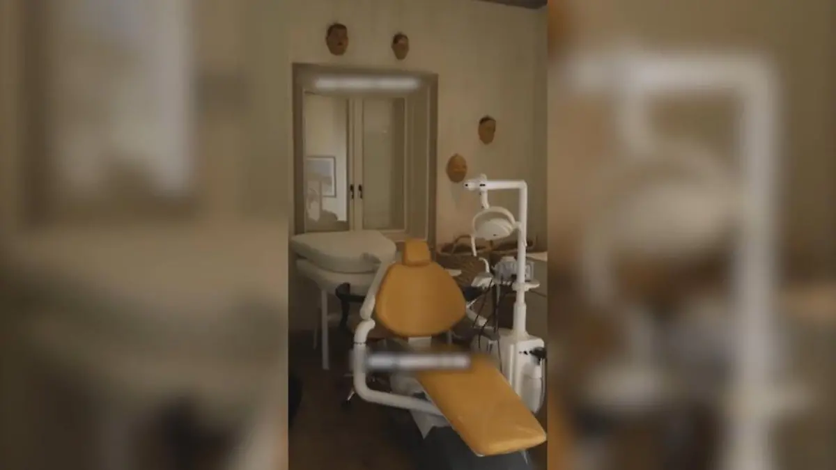 Jeffrey Epsteins Horror-Privatinsel – DIESE Bilder hat noch niemand gesehen! Zahnarztstuhl und Grusel-Masken