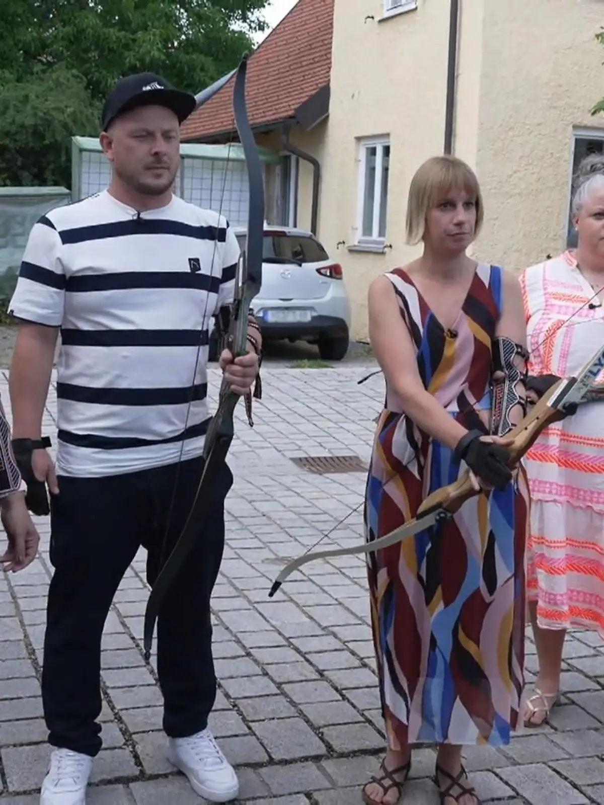 Bild zu: "Peters Gäste spielen Robin Hood"