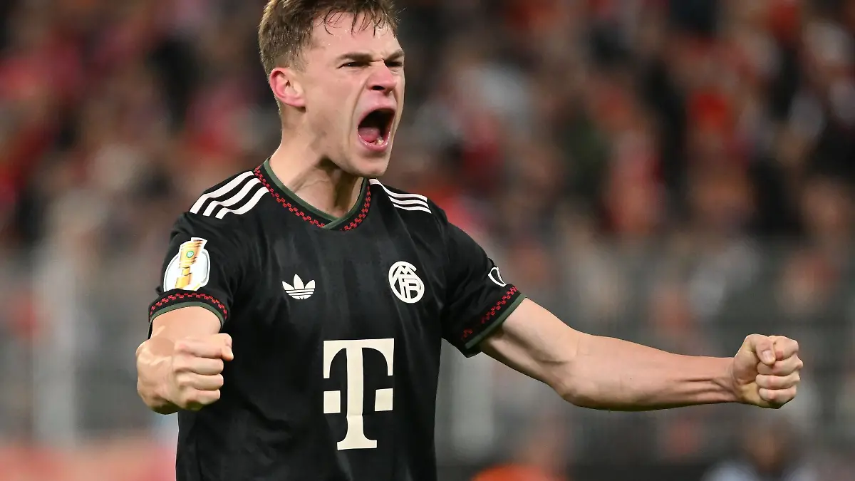 Kimmich und die Bayern bejubelten den gewonnenen Pokalfight.