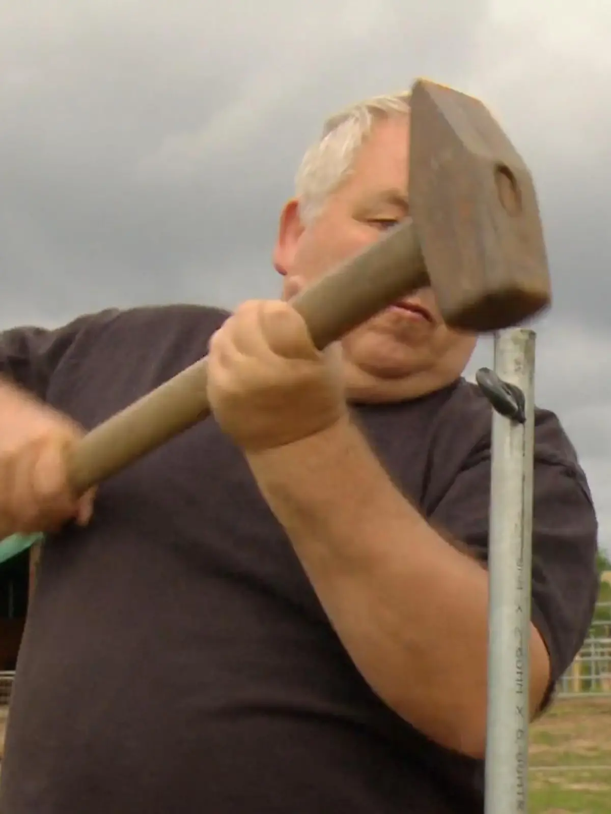 Bild zu: "Simone testet Franks Schlagkraft"