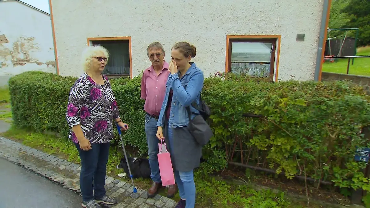 Michaela reist heute ab Tränen beim Abschied