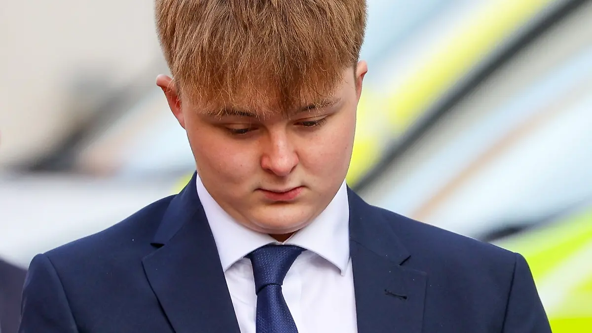 Edward S. raste drei Schulfreunde in den Tod.