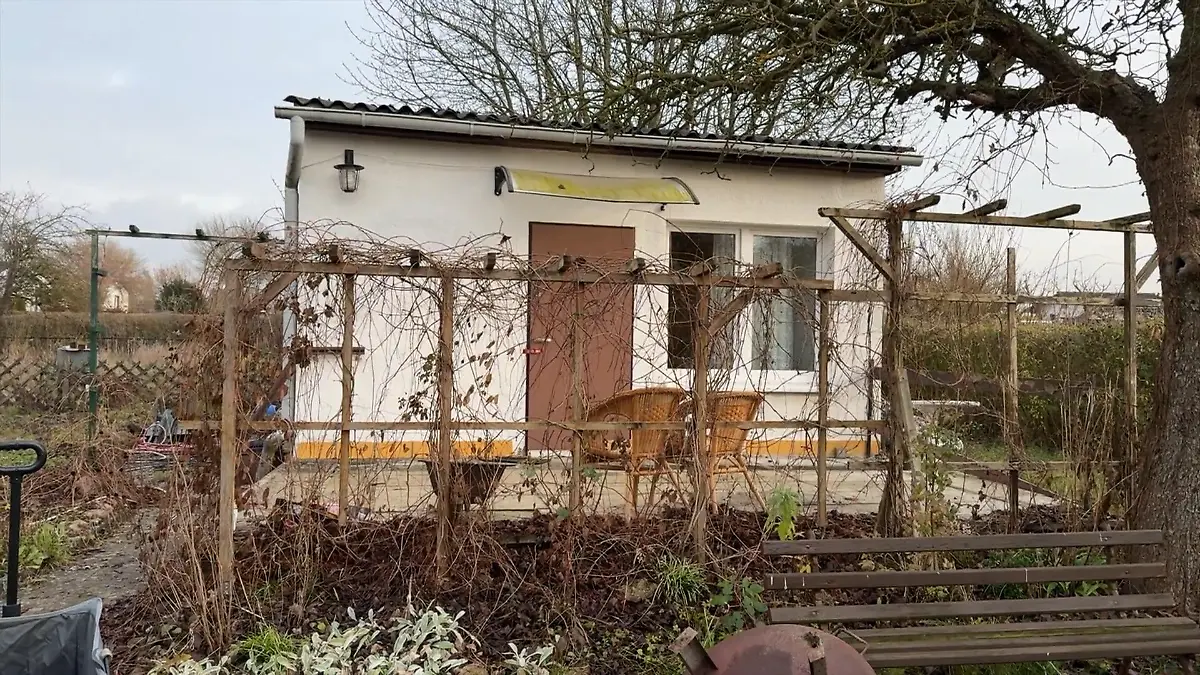 Mann (41) und Frau (40) liegen tot in Gartenlaube Verdacht auf Kohlenmonoxid-Vergiftung