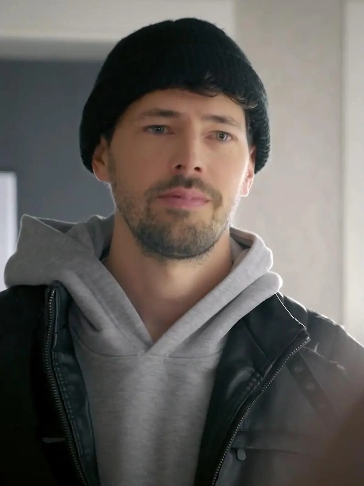 AWZ: Jans Zwillingsbruder Mika taucht plötzlich bei ihm auf