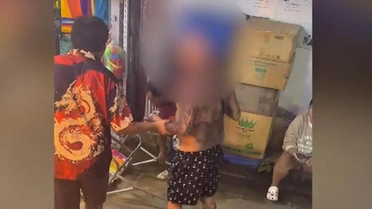 Halbnackt und betrunken! Deutscher Tourist lässt sich SO ins Hotel kutschieren Eskalation auf Strandparty