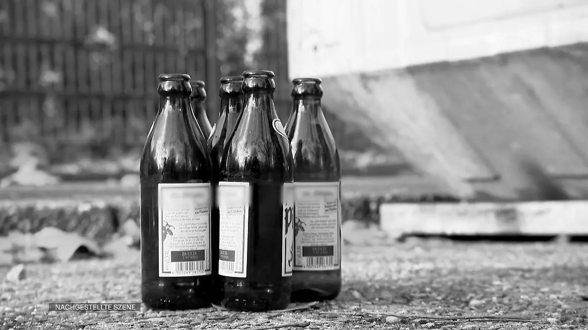 Pfandflasche neben Glascontainer – Bußgeld! Knöllchen für gute Tat