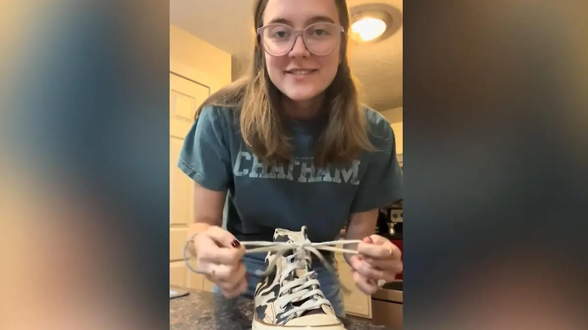 Schn-rsenkel-binden-in-einer-Sekunde-So-funktioniert-der-virale-Schuh-Trick