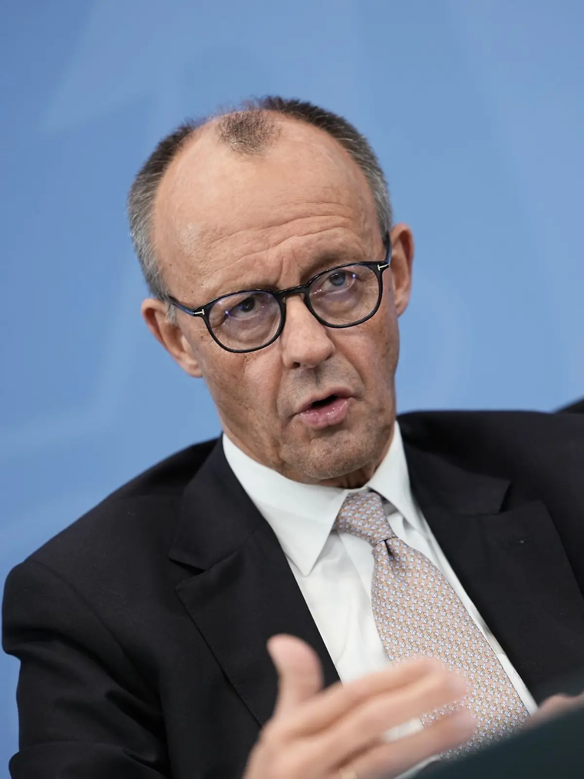 Bild zu: "Schicksalsabstimmung zur Rente im Bundestag! Heute geht es für Friedrich Merz um alles"