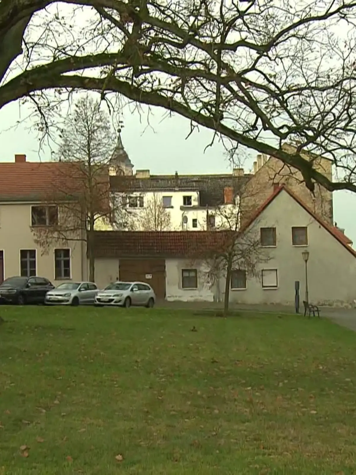 Bild zu: "Nur elf Tage gearbeitet! Bürgermeister kassiert weiter Gehalt – obwohl er nichts macht"