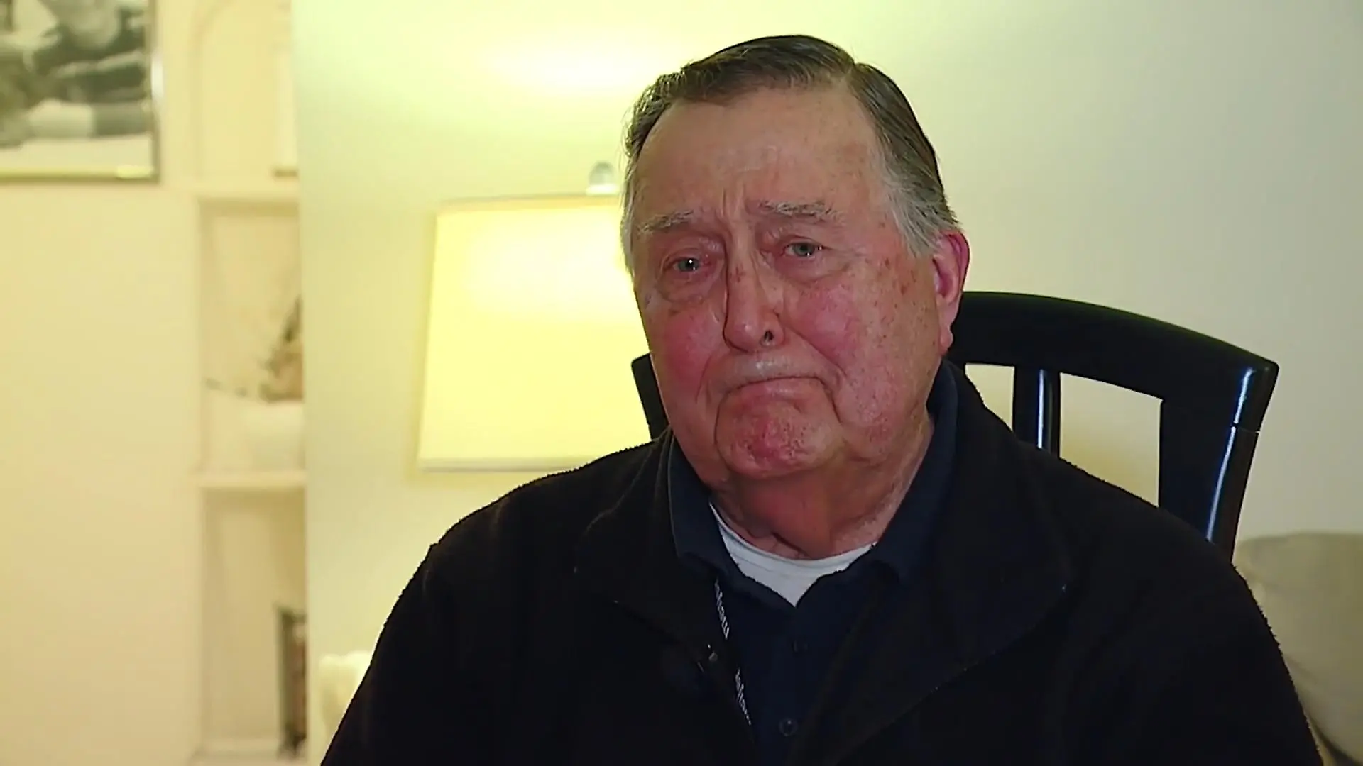 Ed muss mit 88 noch arbeiten – jetzt ist er wegen DIESES Videos Millionär! Er verlor alles