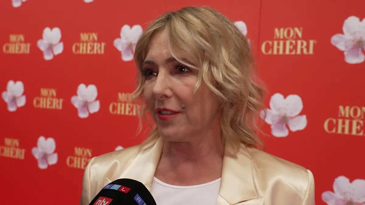 Bild zu: "Dschungel-Star Gundis Zámbó ist zurück! RTL verrät sie, welchen Beruf sie heute ausübt"