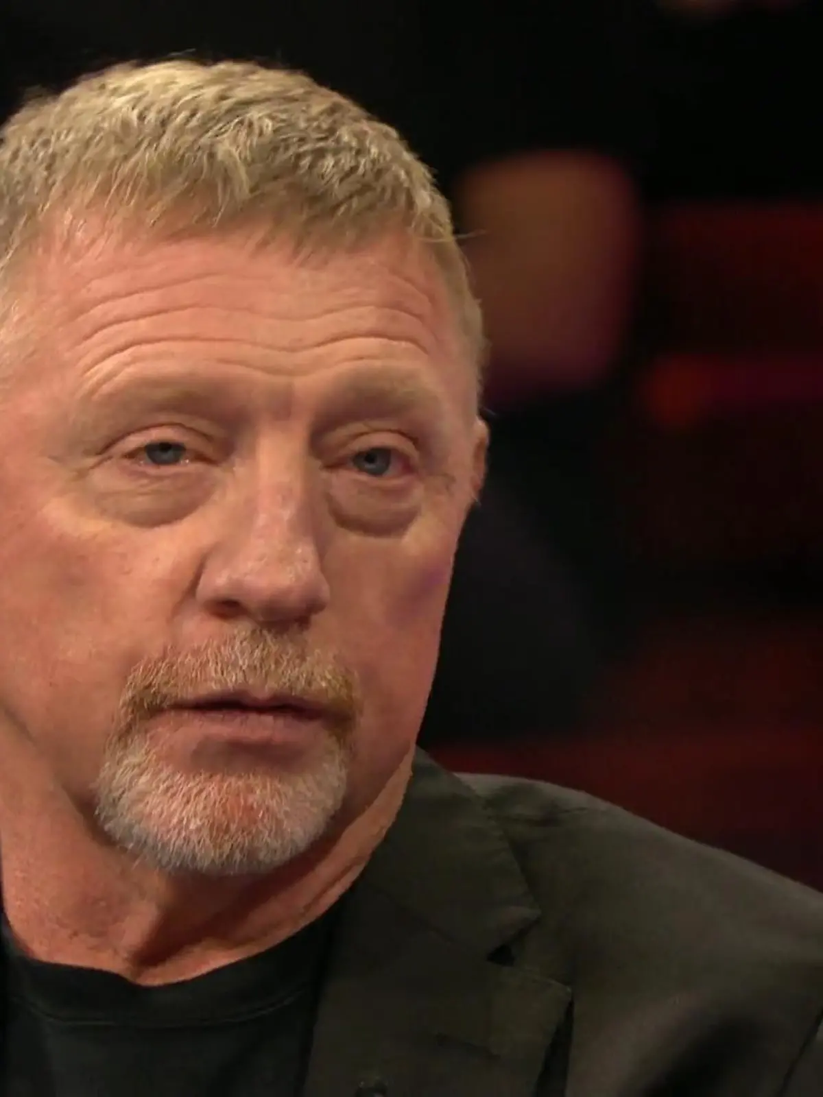 Bild zu: "Boris Becker is back! Tennislegende überrascht bei „2025! Menschen, Bilder, Emotionen""