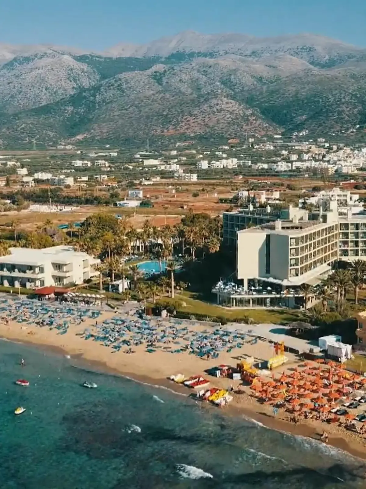 Bild zu: "Reise-Schnäppchen 2026? Mit diesen Urlaubstrends spart ihr jetzt schon"