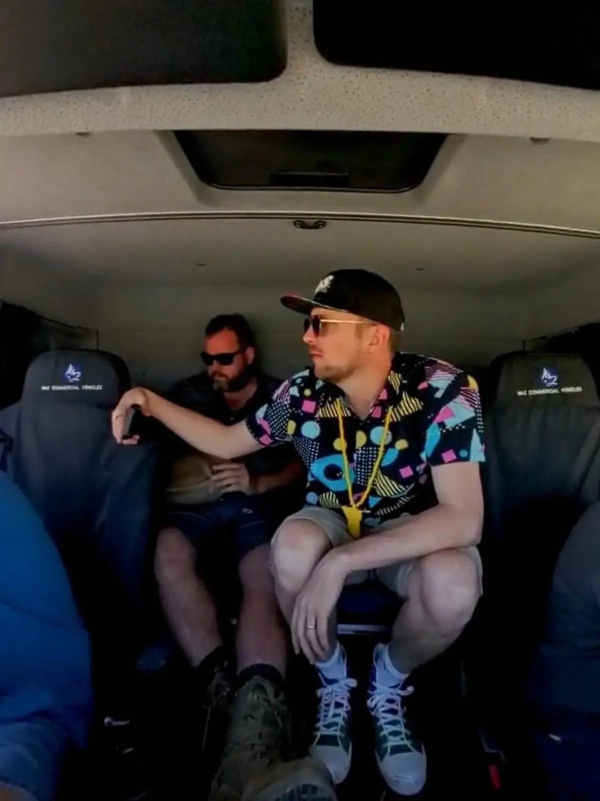 Bild zu: "Sieben Bullis in sieben Tagen"