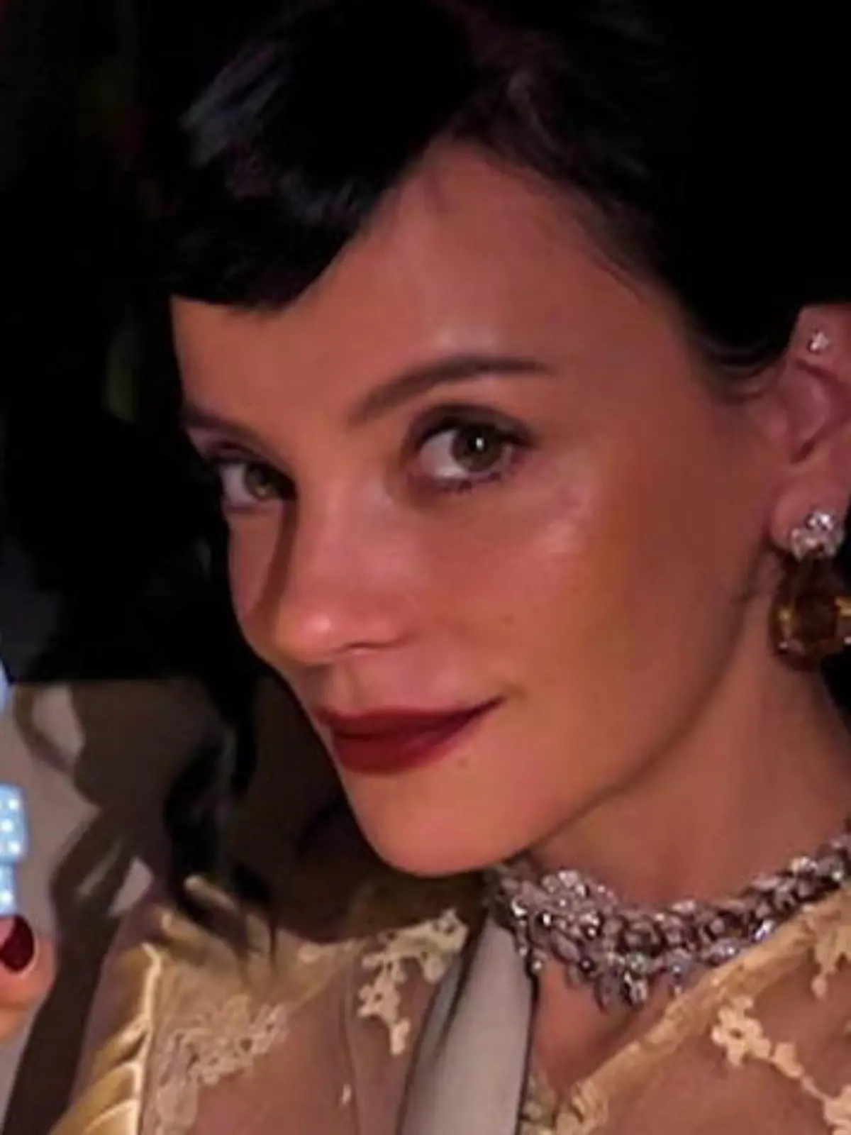 Bild zu: "Sex-Seitenhieb gegen Ex?! Sängerin erregt ihre Fans mit diesem Stick"