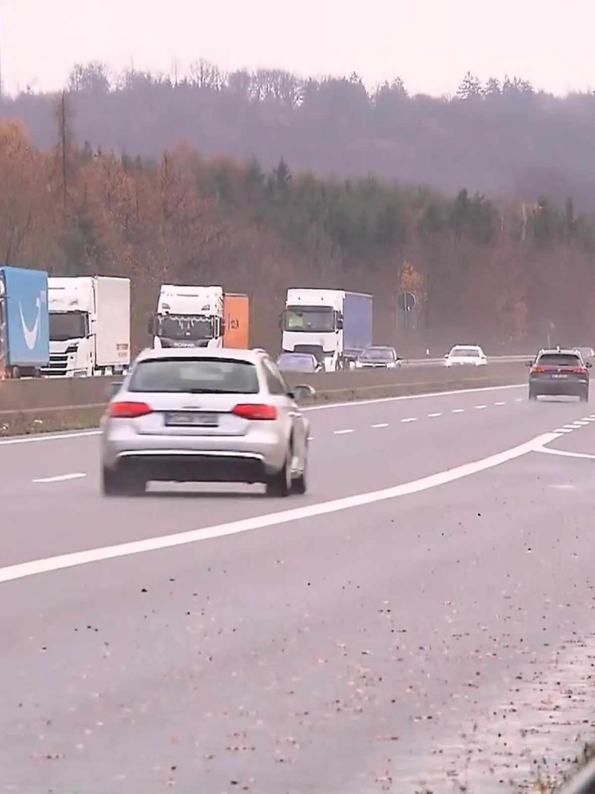 Bild zu: "Leiche und Hände gehören zusammen"