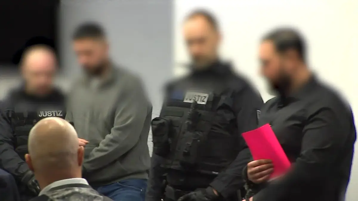 Prozess um tödliches Autorennen in Ludwigsburg beginnt Selin und Merve sterben bei dem Crash