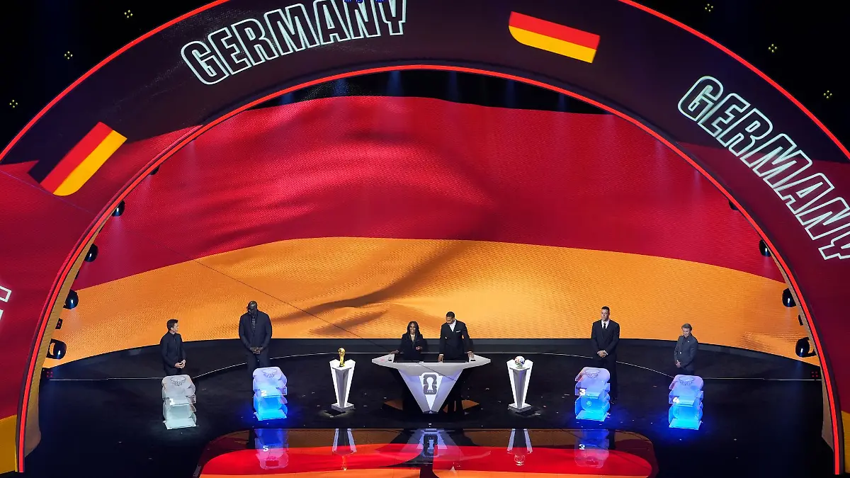 Wo die DFB-Auswahl bei der WM spielen wird, verkündet die FIFA am Samstag.
