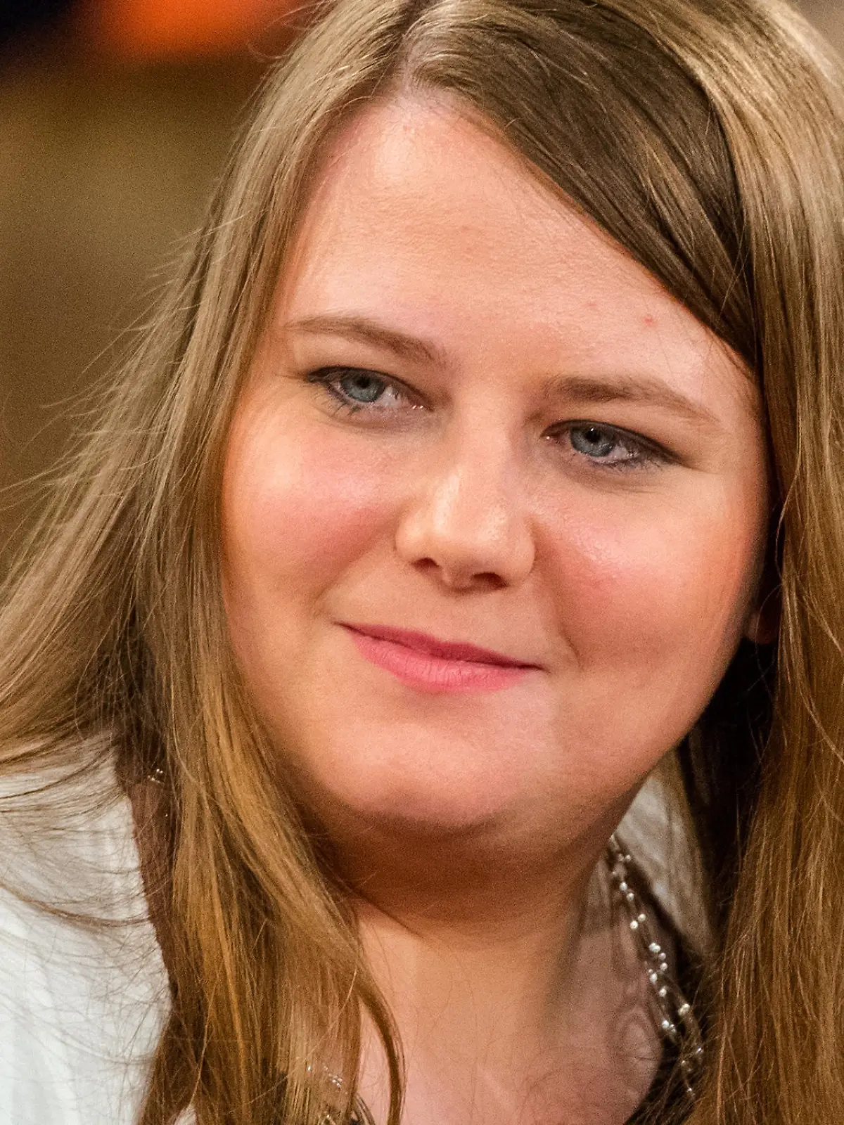 Das Entführungsopfer Natascha Kampusch sitzt am 24.08.2016 in Hamburg nach der Aufzeichnung der ZDF-Talkshow "Markus Lanz" im Studio. Foto: Daniel Bockwoldt/dpa | Verwendung weltweit