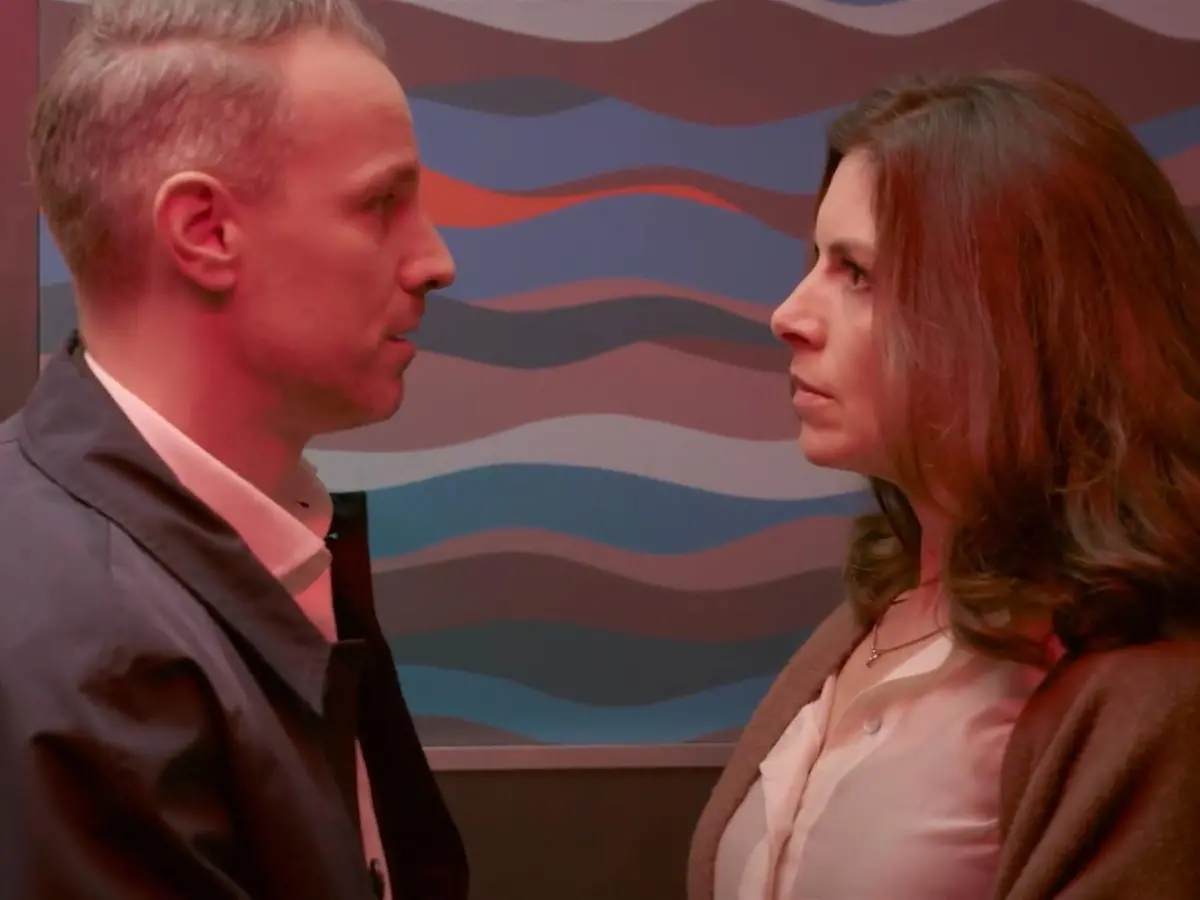 AWZ-Spoiler: Was passiert zwischen Kilian und Gabriella im Fahrstuhl?