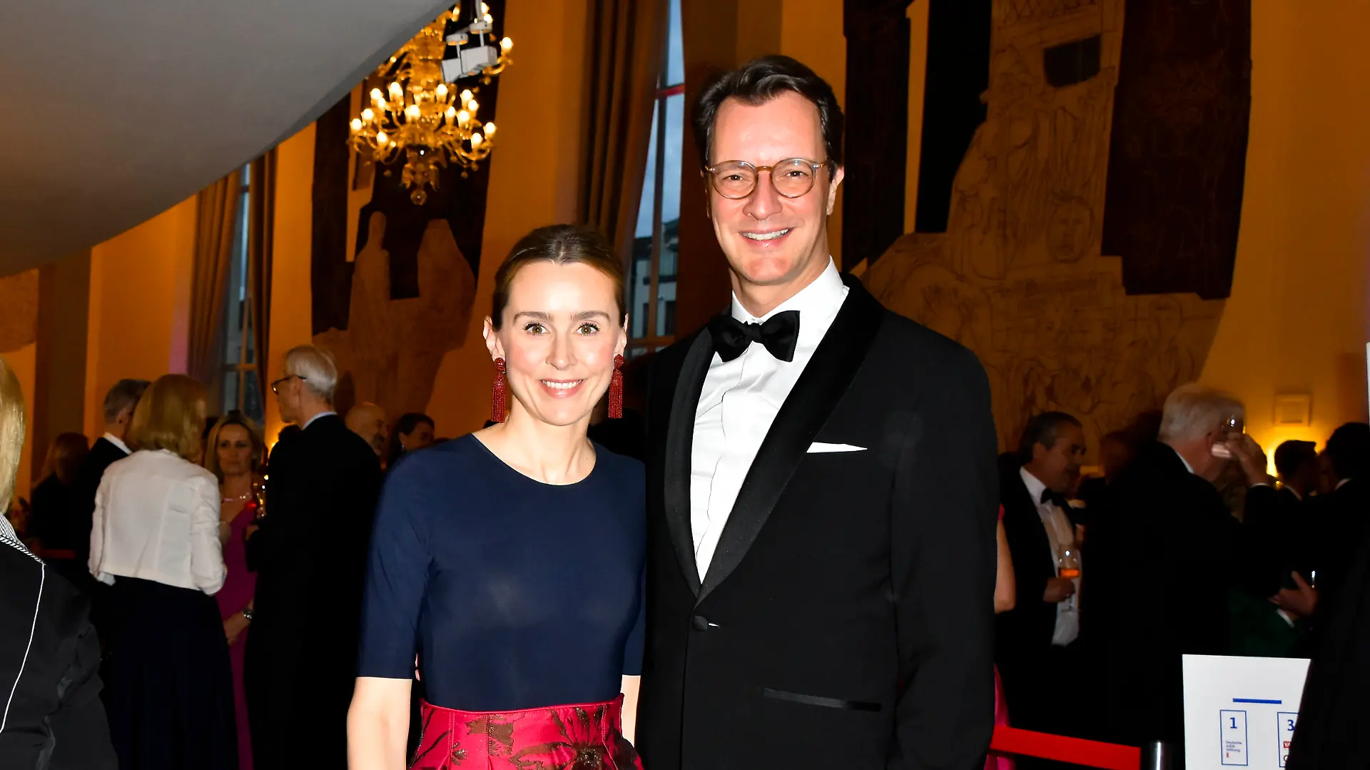 Hendrik Josef Wüst mit Ehefrau Katharina zu Gast beim Empfang bei der 15. Festliche Operngala der Deutschen Aids Stiftung in der Deutsche Oper am Rhein. 