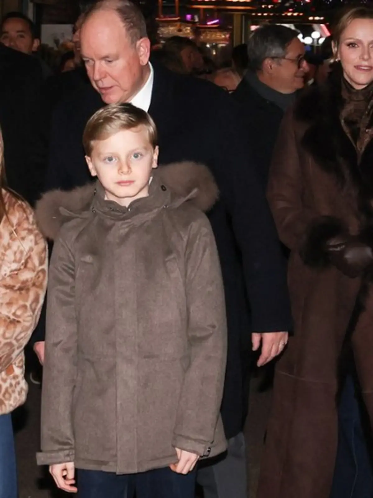 Die Fürstenfamilie von Monaco bei der Eröffnung des Weihnachtsdorfes