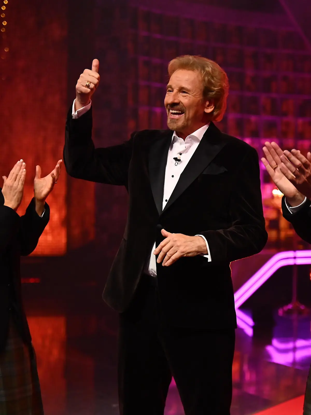 Bild zu: "Gottschalks Abschied von der großen Showbühne im Ticker verfolgen"