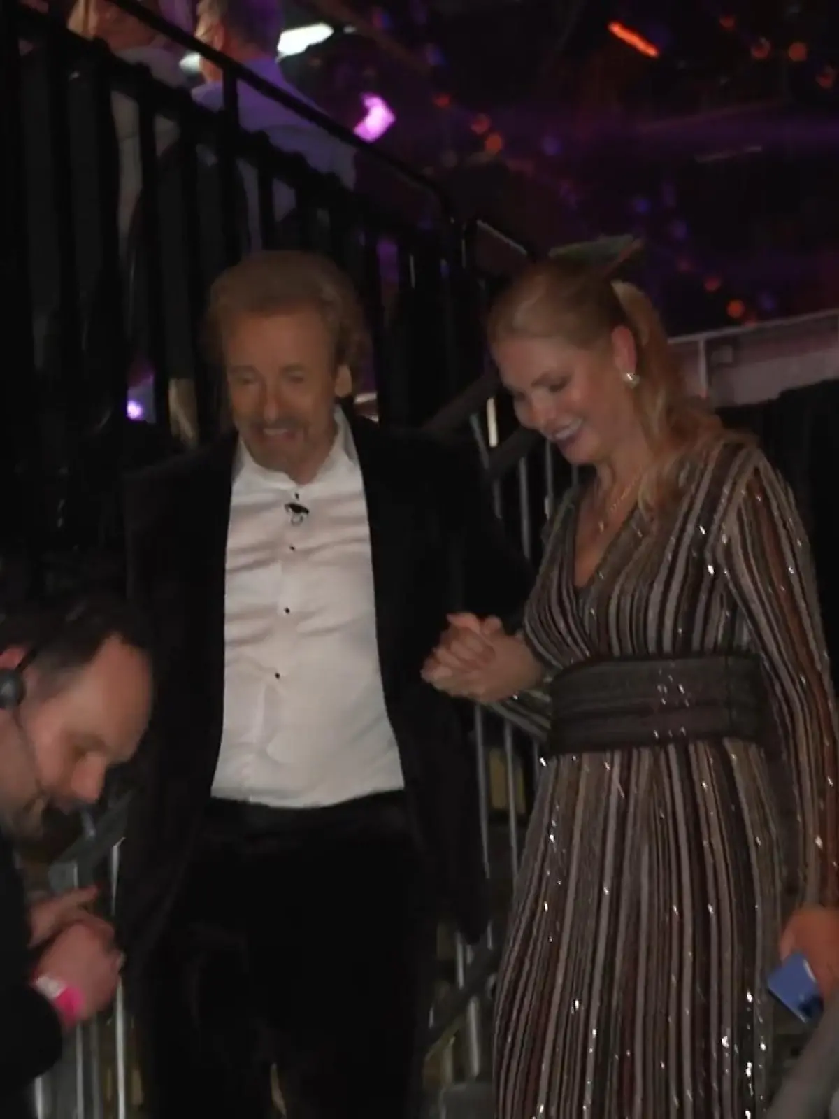 Bild zu: "Hier verlässt Thomas Gottschalk die Show zusammen mit seiner Karina"